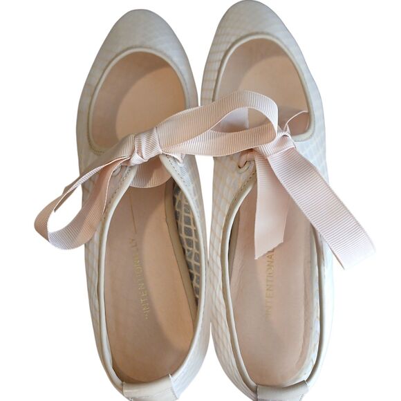 Intentionally Blank Valley Mesh Ballet Flats Size 5 Light Nude Bow Balletcore - Picture 8 of 10